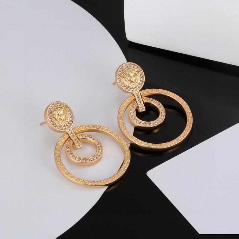 VERSACE